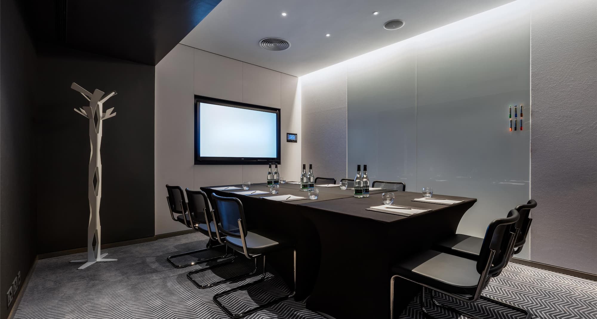 Radisson Blu Hotel, London Mercer Street - Private Room 5 Boardroom