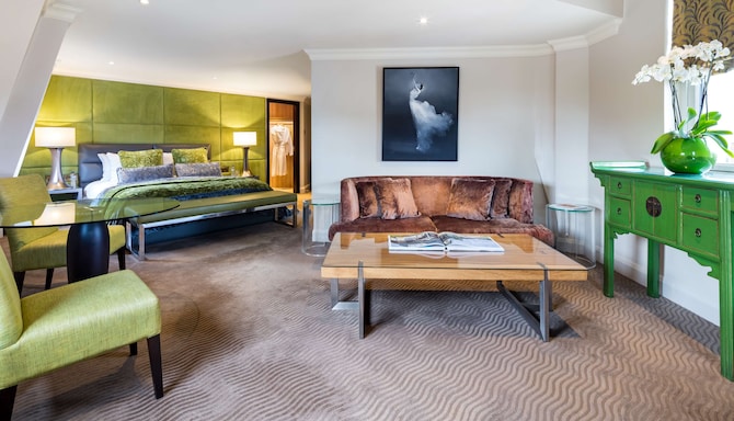 Radisson Blu Hotel, London Mercer Street - Corner Suite