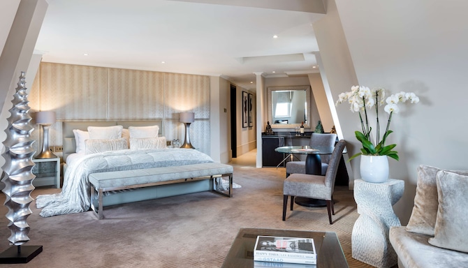 Radisson Blu Hotel, London Mercer Street - Corner Suite