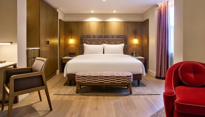 Radisson Blu Hotel, London Mercer Street - Junior Suite