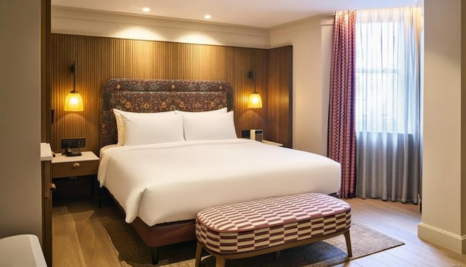 Radisson Blu Hotel, London Mercer Street - Junior Suite