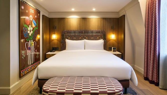 Radisson Blu Hotel, London Mercer Street - Junior Suite