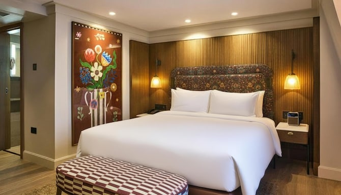 Radisson Blu Hotel, London Mercer Street - Junior Suite