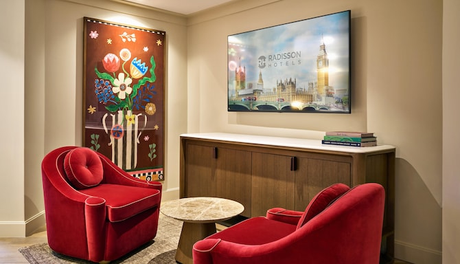 Radisson Blu Hotel, London Mercer Street - Junior Suite