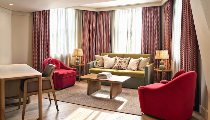 Radisson Blu Hotel, London Mercer Street - Corner Suite
