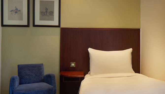 Radisson Blu Hotel, London South Kensington - Single Room