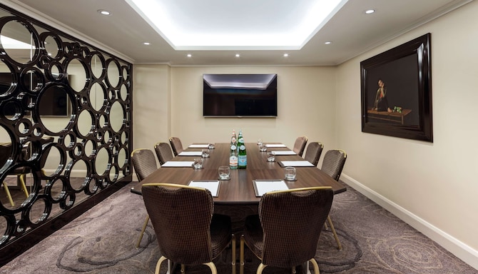 Private Room 8