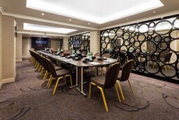 Radisson Blu Edwardian Vanderbilt Hotel, London - Radisson Blu Edwardian Vanderbilt Conference Cromwell Boardroom