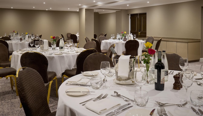 Radisson Blu Hotel, London South Kensington - Meeting Room - Victoria and Albert Suite