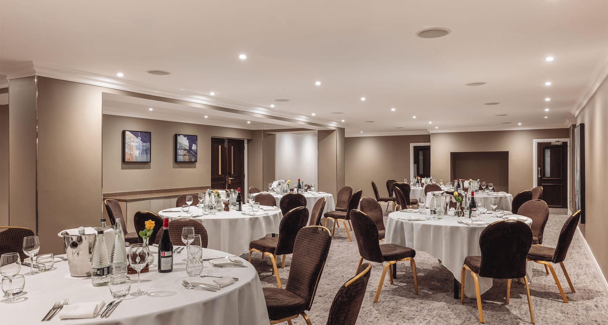 Radisson Blu Hotel, London South Kensington - Meeting Room - Victoria and Albert Suite