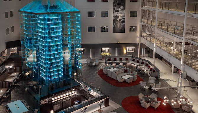 Radisson Blu Hotel London Stansted Airport - 酒吧與酒廊