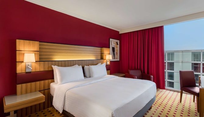 Radisson Blu Hotel, London Stansted Airport - Standard Room