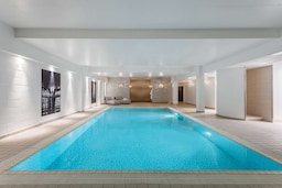 Radisson Blu Hotel, London Stansted Airport - Piscine couverte