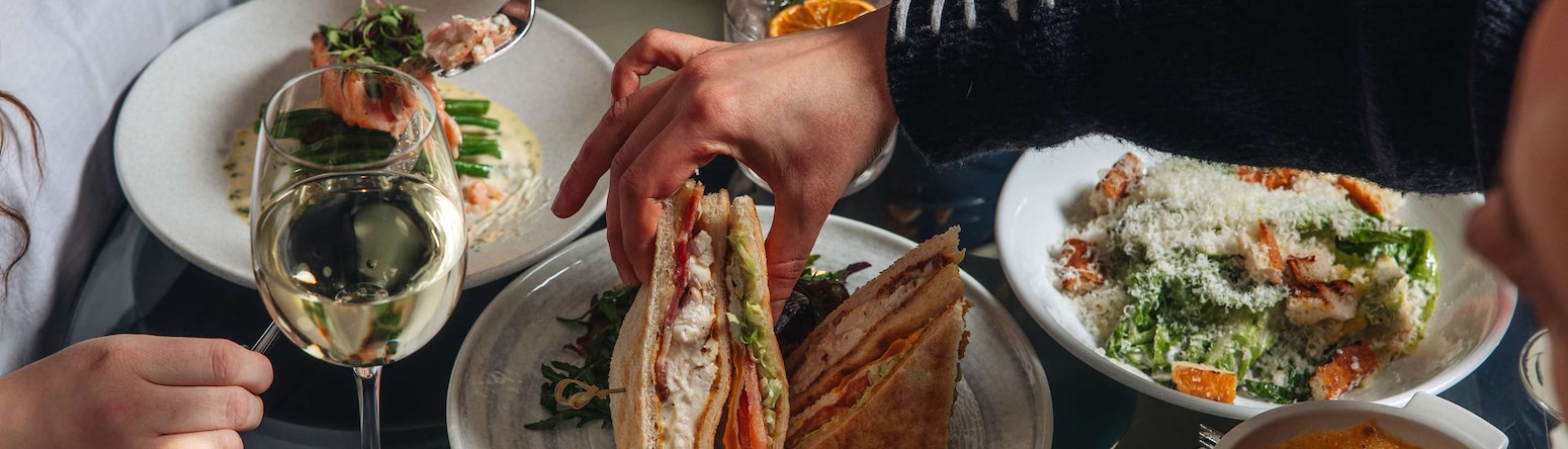 Radisson Blu Hotel, London Tottenham Court Road - Dining at Bloomsbury St. Lounge