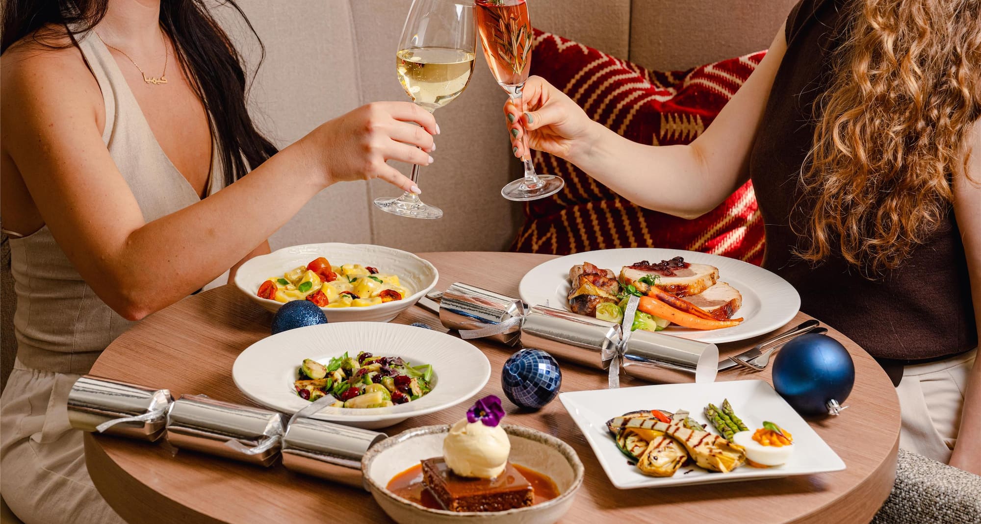 Radisson Blu Hotel, London Tottenham Court Road - Bloomsbury St Lounge Christmas