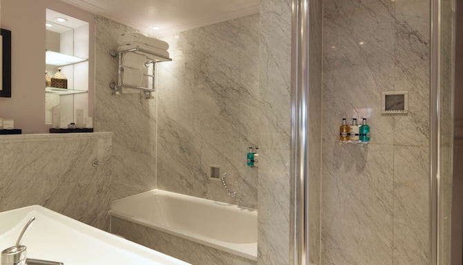 Radisson Blu Hotel, London Tottenham Court Road - Gästezimmer