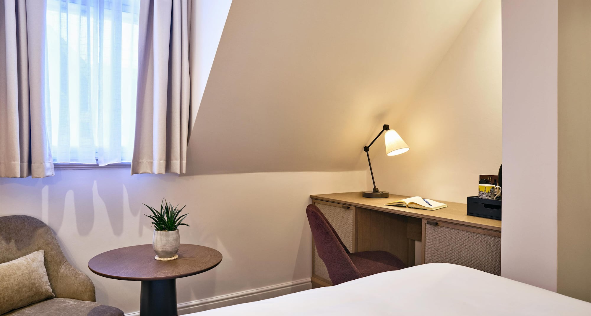 Radisson Blu Hotel, London Tottenham Court Road - Standard Twin Room