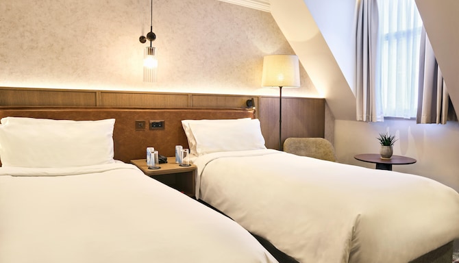 Radisson Blu Hotel, London Tottenham Court Road - Standard Twin Room