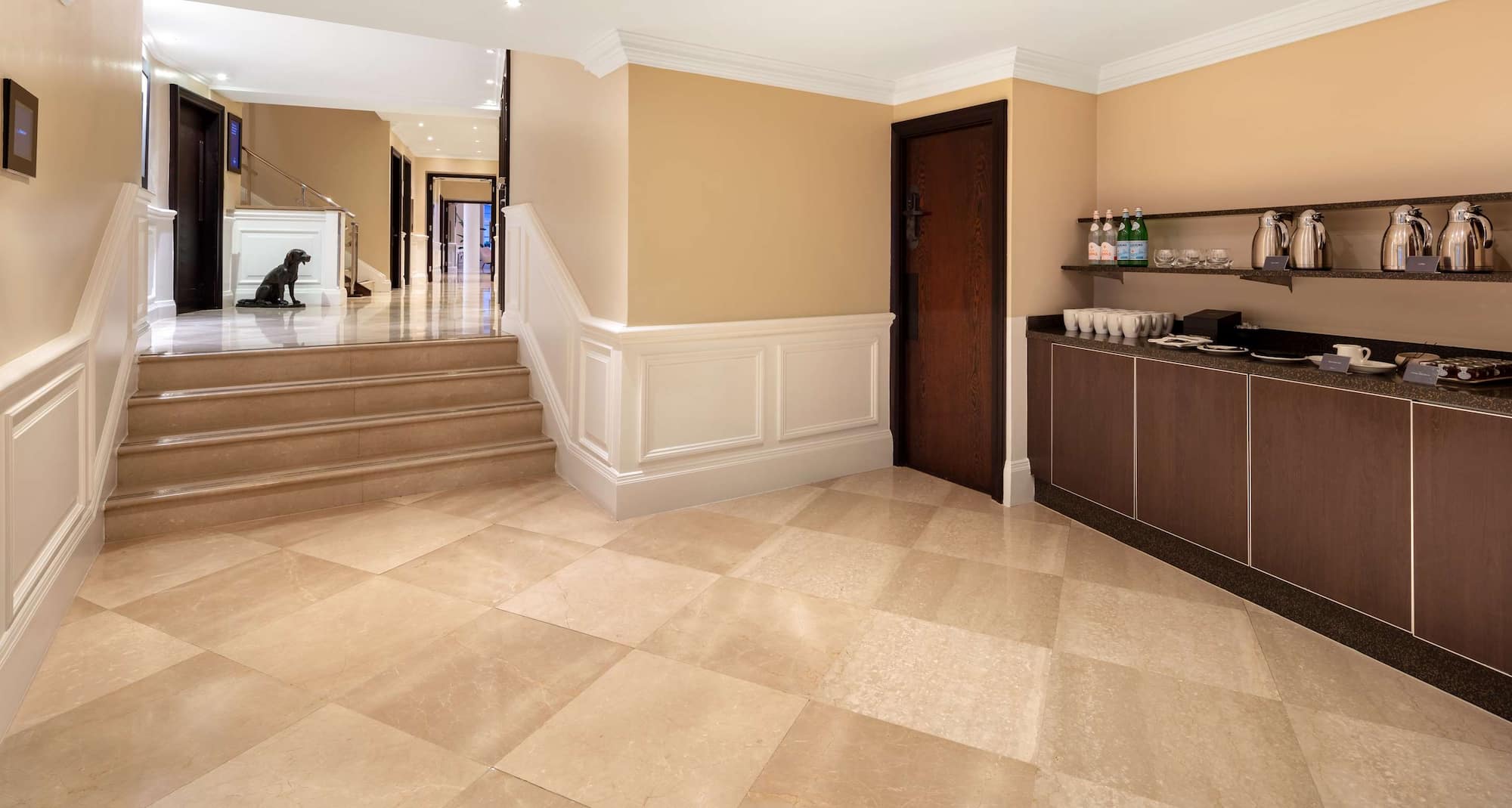 Radisson Blu Hotel, London Tottenham Court Road - Meeting Room - Breakout Space