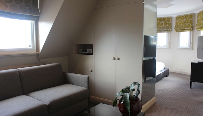 Radisson Blu Hotel, London Tottenham Court Road - Suite