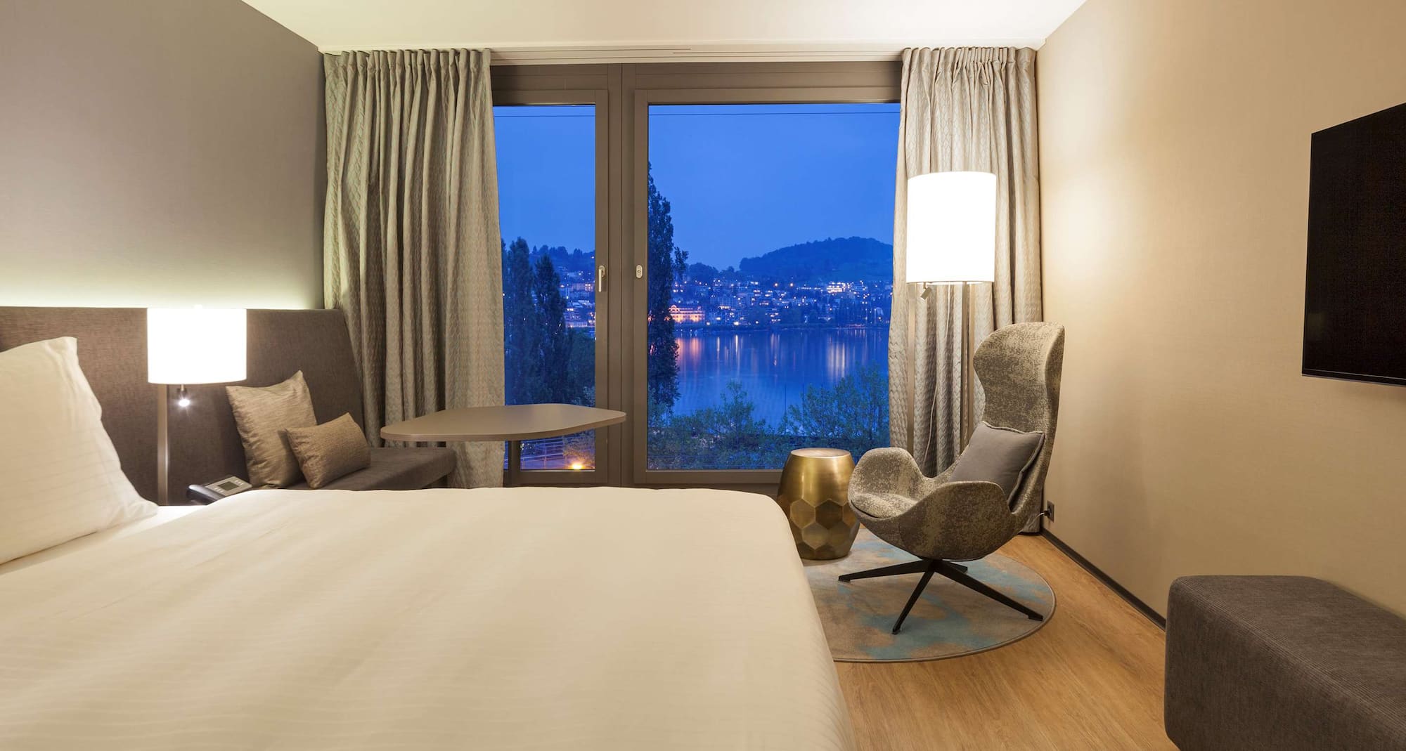 Radisson Blu Hotel, Lucerne - Premium Room Lake View