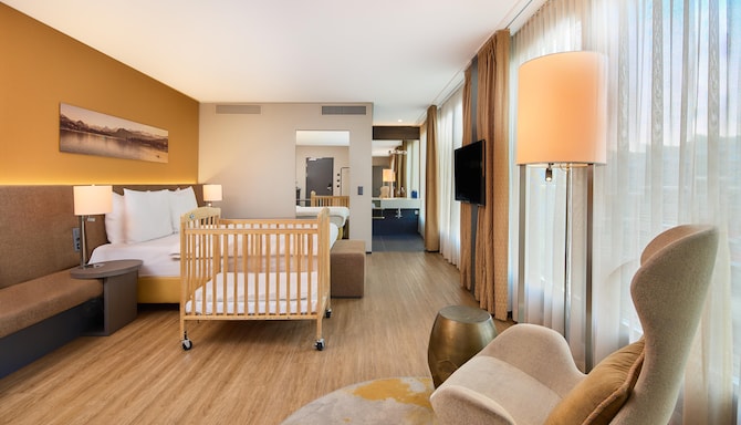 Radisson Blu Hotel, Lucerne - Premium Room with Crib