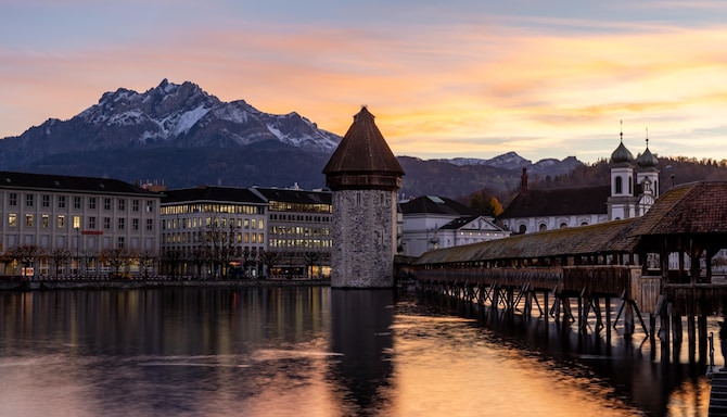 Radisson Blu Hotel, Lucerne - Kappelbrücke Sunset