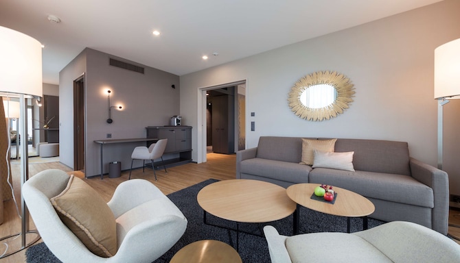 Radisson Blu Hotel, Lucerne - Suite Living Room
