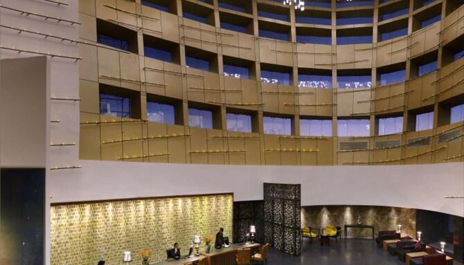 Radisson Blu Hotel Ludhiana - Lobby