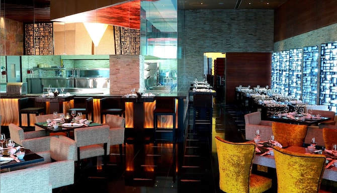 Radisson Blu Hotel Ludhiana - Restaurant