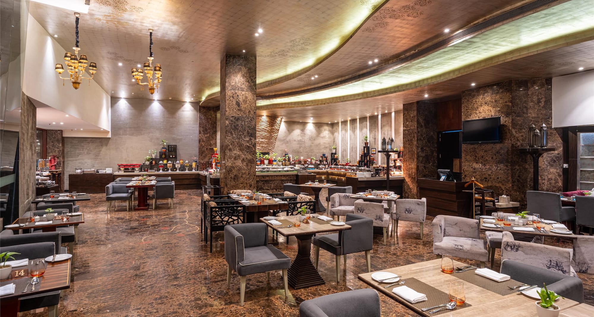 Radisson Blu Hotel, Ludhiana - Cafe Delish