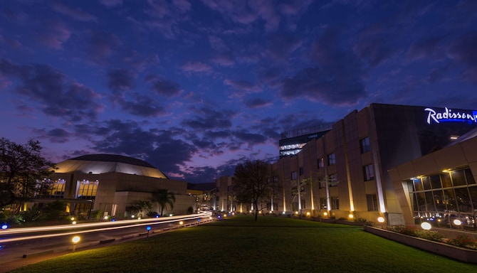Radisson Blu Hotel, Lusaka - Exterior Hotel View Night
