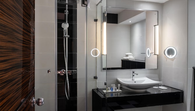 Radisson Blu Hotel, Lusaka - Bathroom