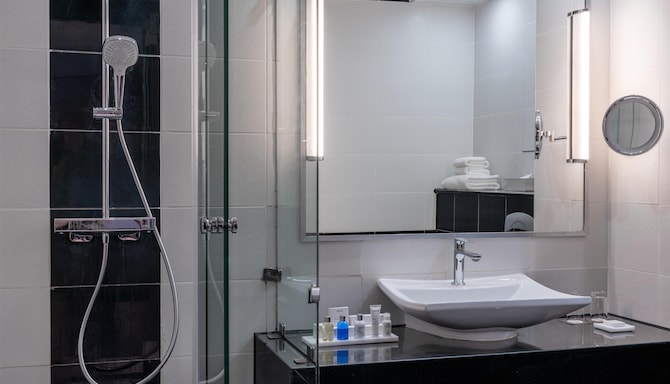 Radisson Blu Hotel, Lusaka - Bathroom