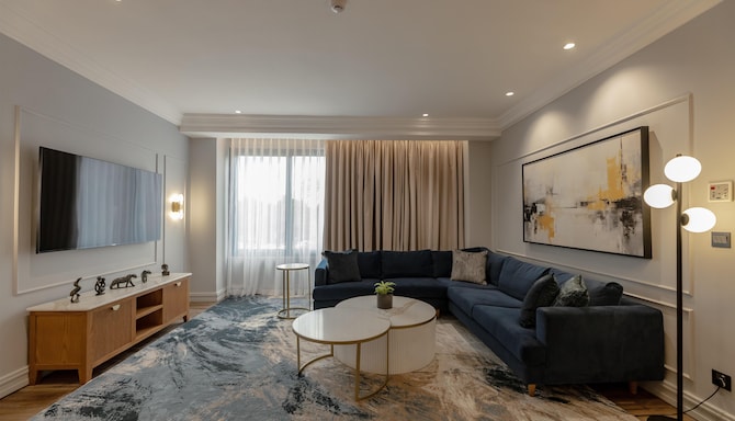 Radisson Blu Hotel, Lusaka - Presidential Suite Living room