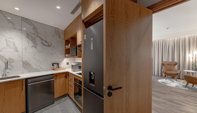 Radisson Blu Hotel, Lusaka - Presidential Suite Kitchen