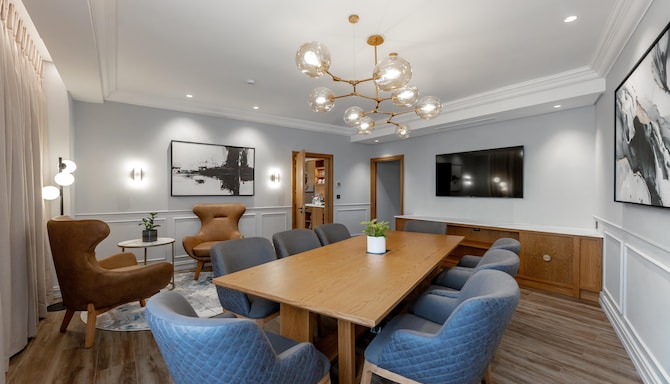 Radisson Blu Hotel, Lusaka - Presidential Suite Dinning