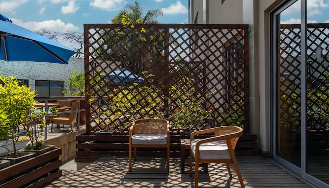 Radisson Blu Hotel, Lusaka - Premium Room Terrace