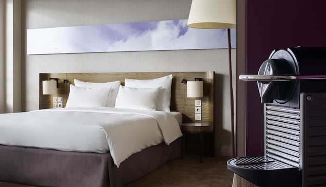Radisson Blu Hotel, Lyon - Junior Suite with panoramic view