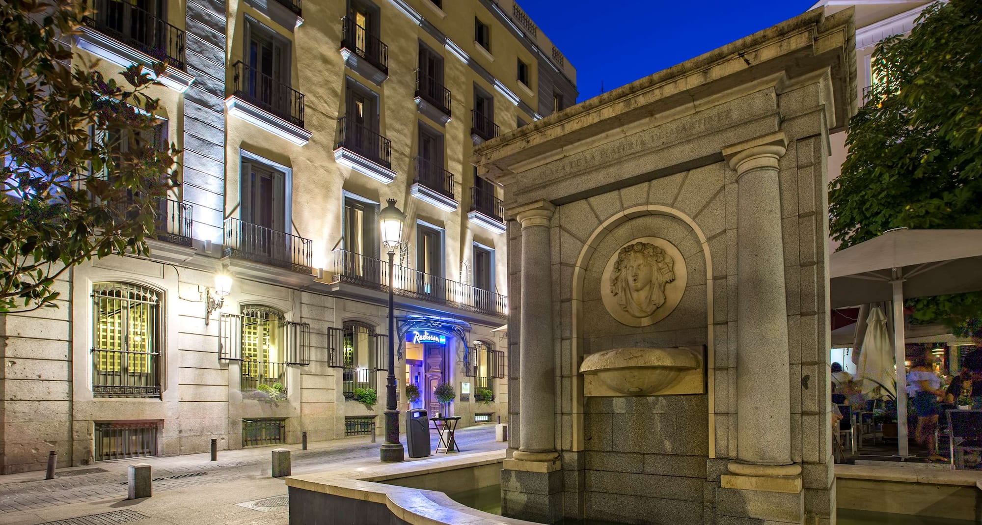 Radisson Blu Hotel, Madrid Prado - Hotel Exterior