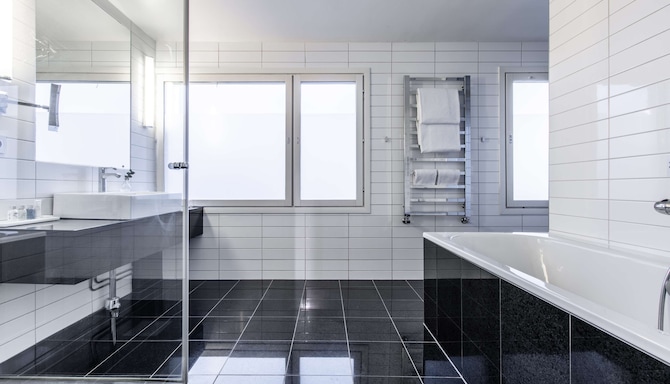 Radisson Blu Hotel, Malm� - Junior suite bathroom