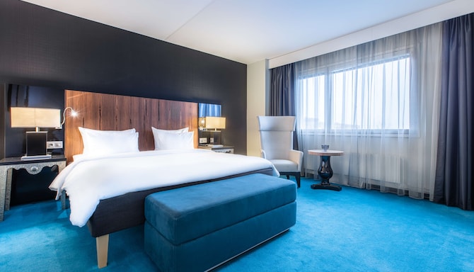 Radisson Blu Hotel, Malm� - Junior suite bedroom