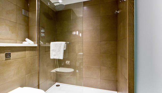 Radisson Blu Hotel Manchester, Airport - Bathroom - Executive Room