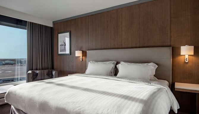 Radisson Blu Hotel, Manchester Airport - Executive Room