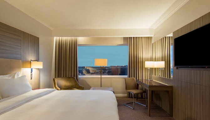 Radisson Blu Hotel, Manchester Airport - Superior Room