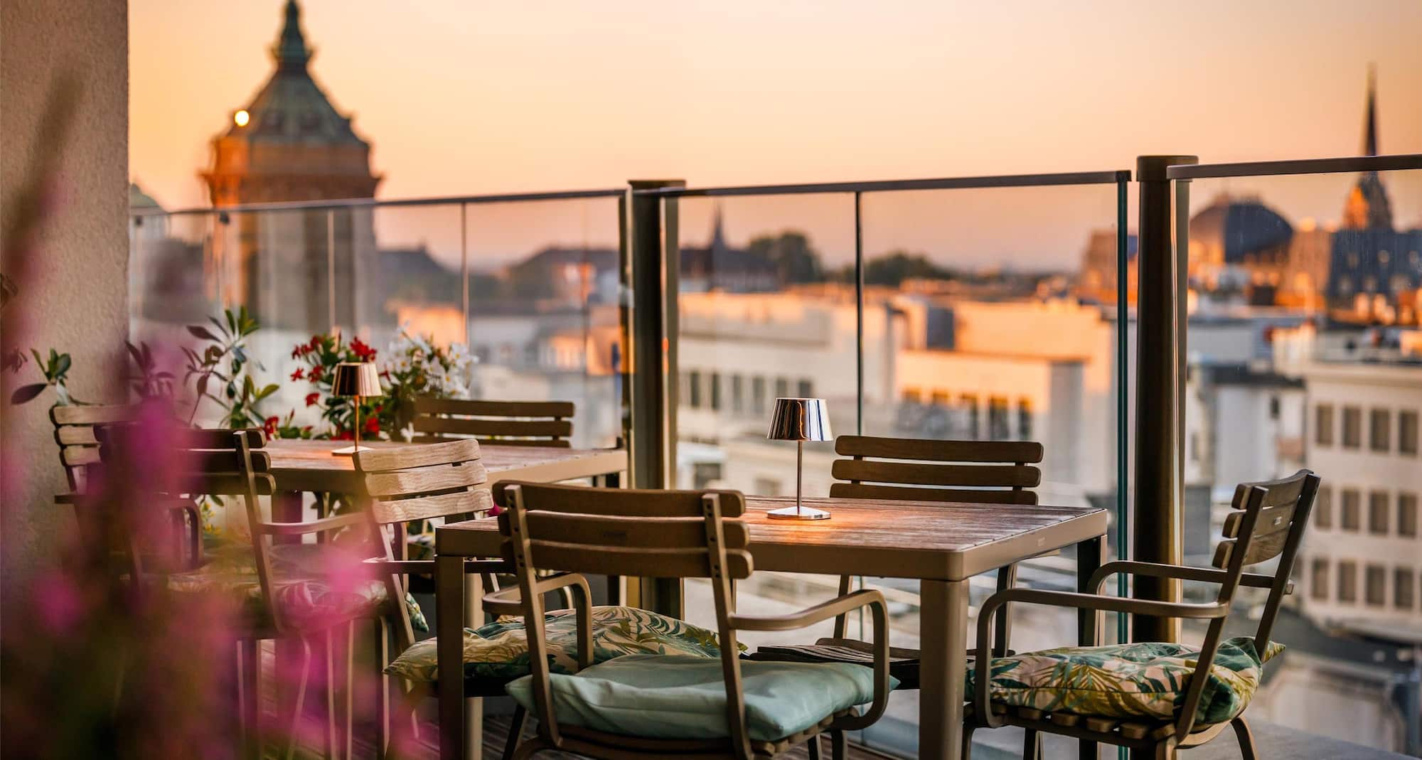 Radisson Blu Hotel, Mannheim - ROOF Bar Terrace