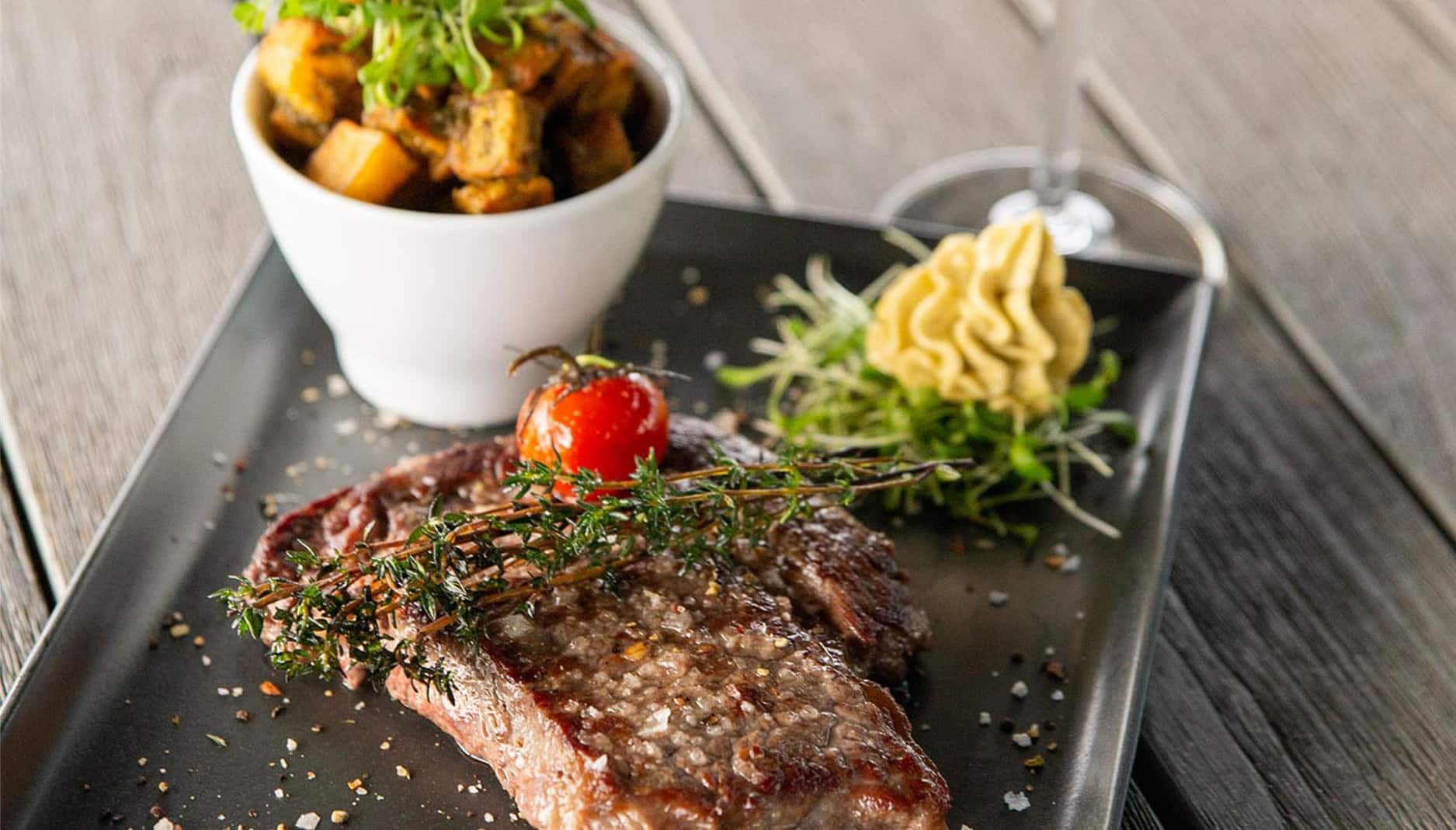 Radisson Blu Hotel, Mannheim - Bar Lounge