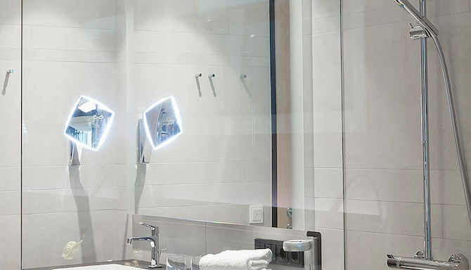 Radisson Blu Hotel, Mannheim - Premium Room Bathroom