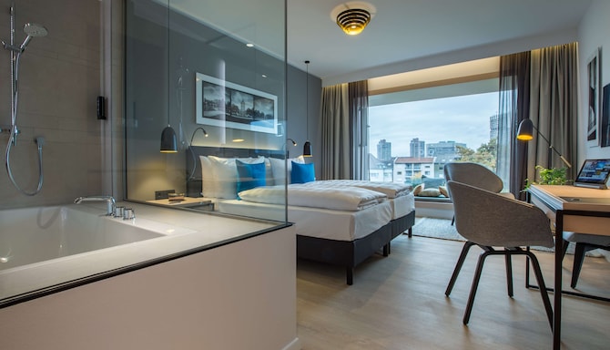 Radisson Blu Hotel, Mannheim - Business Class Room