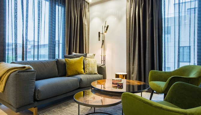 Radisson Blu Hotel, Mannheim - Business Class Suite Living Area